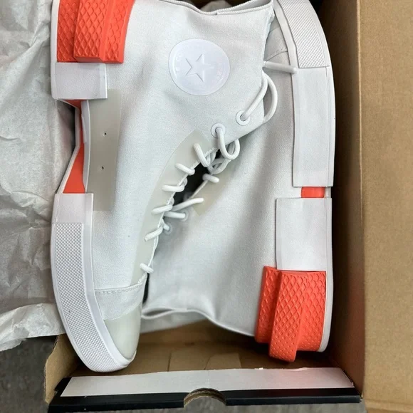 Converse high tops - new and never worn - Picture 3 of 11